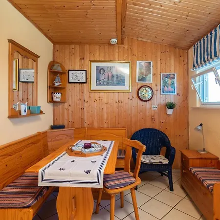 Vue - 3 Floor Private House By The Sea