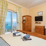 Vue - 3 Floor Private House By The Sea 스플리트