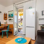 펜션 Vue - 3 Floor Private House By The Sea *