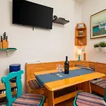 Vue - 3 Floor Private House By The Sea 스플리트