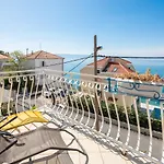 Vue - 3 Floor Private House By The Sea 펜션