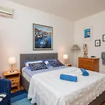 Vue - 3 Floor Private House By The Sea