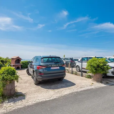 Vue - 3 Floor Private House By The Sea Split