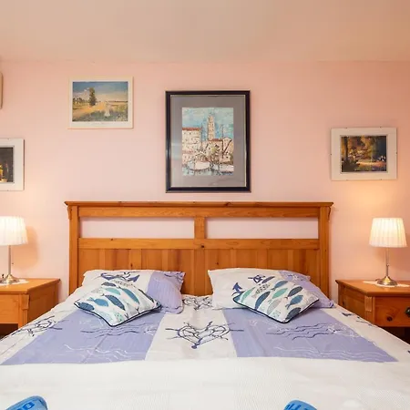 בית נופש Vue - 3 Floor Private House By The Sea