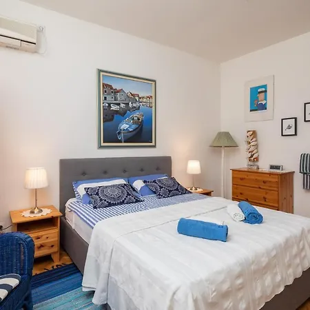 Vue - 3 Floor Private House By The Sea